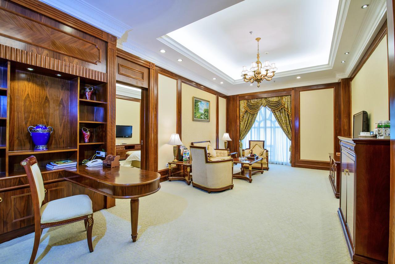 Gladden Hotel Jiangmen Eksteriør billede